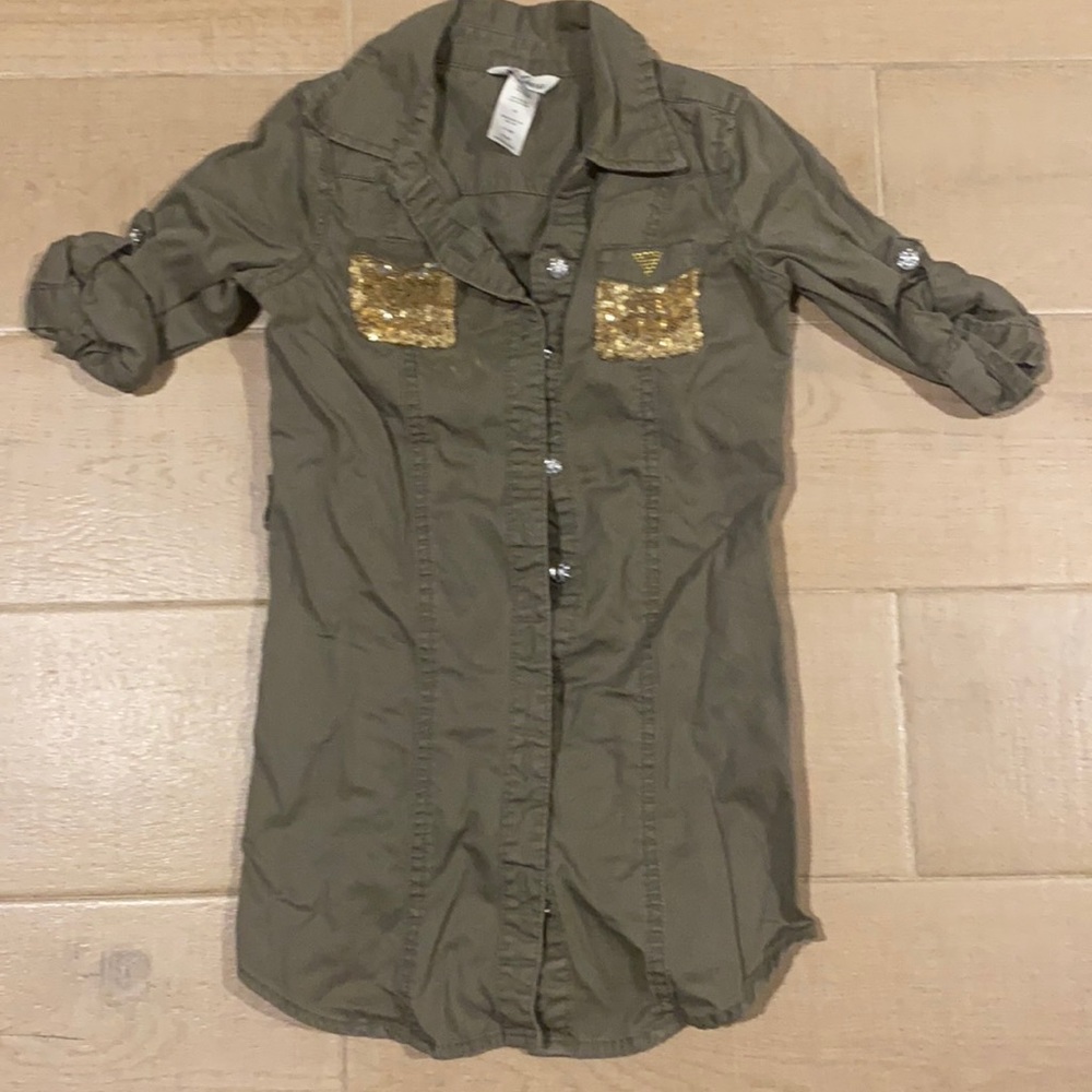Guess button down girl shirt size 5/6